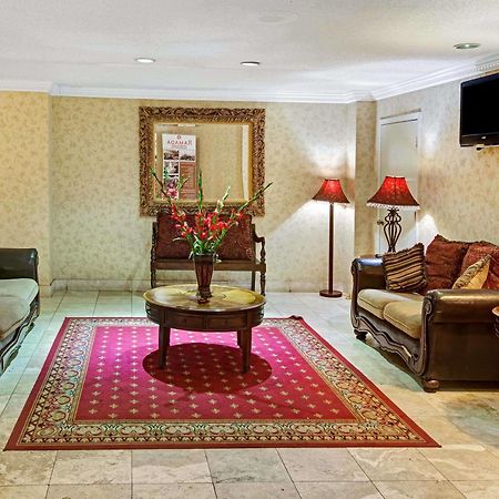Ramada Overland Park Mission المظهر الخارجي الصورة